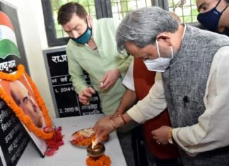 डॉ. श्यामाप्रसाद मुखर्जी के बलिदान दिवस पर मुख्यमंत्री तीरथ ने पुष्पांजलि अर्पित कर दी श्रद्धांजलि martyrdom day of Dr. Shyamaprasad Mukherjee
