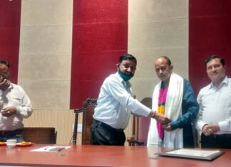 कल्जीखाल : ग्राम पंचायत अधिकारी रामेश्वर रावत को सेवानिवृत्ति पर भावभीनी विदाई rameshwar-rawat