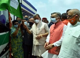 देहरादून: सीएम तीरथ ने पांच एसी इलेक्ट्रिक बसों को दिखाई हरी झंडी, रायपुर से सेलाकुई रूट पर चलेंगी बसें smart city plan in dehradun