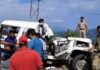 उत्तराखंड : मैक्स वाहन के ऊपर पहाड़ से गिरा पत्थर, एक की मौत 4 लोग घायल Stone fell from mountain on top of Max vehicle in Uttarakhand, one killed, 4 injured
