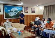 विभिन्न समस्याओं को लेकर मुख्यमंत्री से मिले उत्तराखंड नवनिर्माण पार्टी (उनपा) के पदाधिकारी Officials of Uttarakhand Navnirman Party met CM regarding various problems