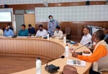 ग्राम्य विकास पलायन आयोग की बैठक में काश्तकारों को मधुमक्खी बॉक्स के साथ मधुमक्खी भी उपलब्ध कराने के निर्देश Rural Development Migration Commission meeting