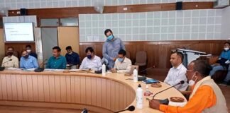 ग्राम्य विकास पलायन आयोग की बैठक में काश्तकारों को मधुमक्खी बॉक्स के साथ मधुमक्खी भी उपलब्ध कराने के निर्देश Rural Development Migration Commission meeting