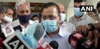 दिल्ली विधानसभा में लगी मशहूर पर्यावरणविद स्व. सुंदरलाल बहुगुणा की प्रतिमा, CM केजरीवाल ने किया अनावरण Sunderlal Bahuguna's statue unveiled in Delhi Assembly