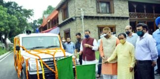 हंस फाउंडेशन के संस्थापक भोले जी महाराज के जन्मोत्सव पर,फाउंडेशन द्वारा दी गयी 30 एम्बुलेंस को सीएम पुष्कर धामी ने हरी झंडी दिखाकर किया रवाना bhole-ji-maharaj-birthday