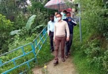 सीडीओ आशीष भटगांई ने कोट ब्लॉक का किया स्थलीय निरीक्षण : काश्तकारों को कीवी की पौध तथा पॉलीहाउस जल्द उपलब्ध कराने के दिए निर्देश