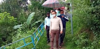 सीडीओ आशीष भटगांई ने कोट ब्लॉक का किया स्थलीय निरीक्षण : काश्तकारों को कीवी की पौध तथा पॉलीहाउस जल्द उपलब्ध कराने के दिए निर्देश
