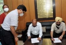 उत्तराखंड: सुखबीर सिंह संधू ने संभाला मुख्य सचिव का कार्यभार, रोजगार बढ़ाने पर दिया जाएगा जोर Uttarakhand new chief secretary Sukhbir Singh Sandhu