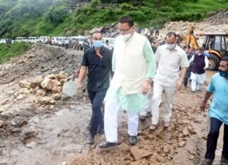 मुख्यमंत्री धामी ने उत्तरकाशी के आपदा प्रभावित गाँव, क्षेत्रों का किया भ्रमण cm-dhami