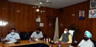 सीएम धामी ने उच्चाधिकारियों व जिलाधिकारियों के साथ कोविड-19 से बचाव पर की समीक्षा CM Dhami reviews the prevention of covid-19 through video conferencing with high officials