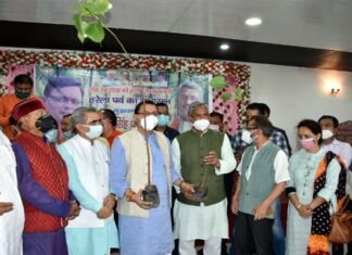 हरेला पर्व को धूमधाम से मनाएगी धामी सरकार, मुख्यमंत्री ने विधायको को दिए पौधे harela