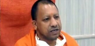 सीएम योगी अब अपनी नई टीम बनाने के लिए तैयार, मंत्रिमंडल विस्तार को लगी फाइनल मुहर योगी अब अपनी नई टीम बनाने के लिए तैयार, मंत्रिमंडल विस्तार को लगी फाइनल मुहर