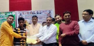 स्वतंत्रता दिवस पर कल्जीखाल ब्लॉक में आयोजित “एक दौड़ देश के नाम” के विजेता बने गोपी सिलमाना gopi-silmana-winner-race