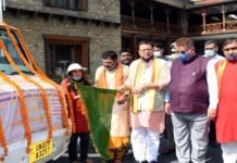 सीएम धामी ने अनमोल ग्राम स्वराज संस्थान द्वारा प्रारंभ की जा रही जल-जीवन यात्रा का किया फ्लैग ऑफ