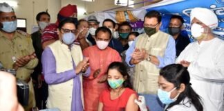 उत्तराखंड : मुख्यमंत्री पुष्कर सिंह धामी ने किया मेगा वैक्सीनैशन कैम्प का शुभारंभ