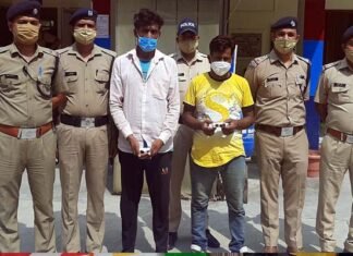 श्रीनगर गढ़वाल : पुलिस ने स्मैक के साथ दो लोगों को किया गिरफ्तार Police arrested two people with smack