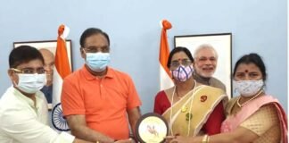 उत्तराखंड फिल्म एवं नाट्य संस्थान दिल्ली द्वारा हल्द्वानी की विद्या महतोलिया को दिया गया वीरांगना तीलू रौतेली सम्मान Vidya-Mahtolia