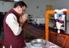 मुख्यमंत्री धामी ने मेजर जनरल स्व. केजे बाबू के चित्र पर पुष्प अर्पित कर दी श्रद्धांजलि