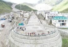 प्रधानमंत्री नरेन्द्र मोदी ने वीडियो कांफ्रेंसिंग के माध्यम से की केदारनाथ पुनर्निर्माण कार्यों की समीक्षा