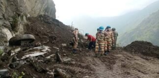 भूस्खलन से हुए बस हादसे में अब तक 10 लोगों के शव,14 लोग सुरक्षित निकाले गए, रेस्क्यू अभियान जारी landslide-in-Himachal-prade
