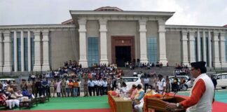 गैरसैंण विधानसभा परिसर में ध्वजारोहण के बाद बोले सीएम धामी, ग्रीष्मकालीन राजधानी का स्थाई विकास करना हमारी पहली प्राथमिकता gairsain-summer-capital-uttarakhand