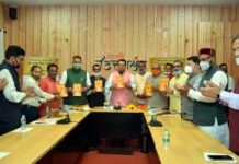 प्रकाश सुमन ध्यानी की पुस्तक ‘विश्व इतिहास दर्शन’ का मुख्यमंत्री पुष्कर धामी ने विमोचन किया Prakash Suman Dhyani's book vishv itihaas darshan