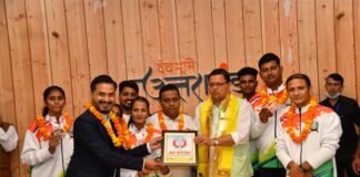 एशियन जु-जित्सु चैंपियनशिप से पदक जीतकर लौटे उत्तराखंड के खिलाड़ियों को सीएम धामी ने किया सम्मानित Asian Ju-Jitsu Championship