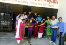 जीआईसी चौकी में नव प्रवेशी छात्र/छात्राओं का गुलदस्ता भेंटकर किया गया स्वागत GIC-Chowki