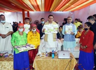 उत्तराखंड : मुख्यमंत्री ने ‘ग्राम्य श्री’ विक्रय केंद्र का लोकार्पण किया Gramya-Shri-sales-center