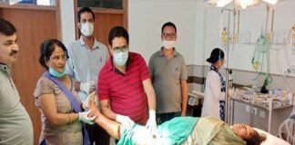 श्रीनगर : घास लेने गयी महिला पर दिन दहाड़े गुलदार ने किया हमला, क्षेत्र में दहशत Guldar attacked woman in Srinagar Garhwal