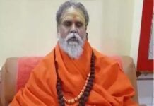 अखाड़ा परिषद के अध्यक्ष महंत नरेंद्र गिरि की संदिग्ध परिस्थितियों में मौत, सुसाइड नोट में शिष्य का नाम Mahant Narendra Giri dies
