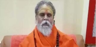 अखाड़ा परिषद के अध्यक्ष महंत नरेंद्र गिरि की संदिग्ध परिस्थितियों में मौत, सुसाइड नोट में शिष्य का नाम Mahant Narendra Giri dies