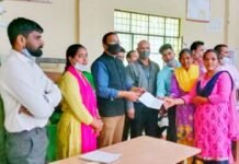 विकासखण्ड पोखड़ा में सीडीओ प्रशान्त आर्य की अध्यक्षता में आयोजित स्वरोजगार कैम्प में 11 स्वयं सहायता समूहों को दिए गए 46 लाख के सीसीएल ऋण स्वीकृति पत्र Self employment camp