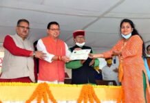 मुख्यमंत्री धामी ने किया मेगा स्वरोजगार शिविर का शुभारम्भ, लाभार्थियों को बांटे ऋण स्वीकृति पत्र एवं चेक Self-employment-uttarakhand