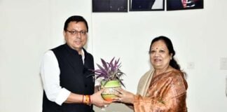 केंद्रीय रेल एवं टेक्सटाइल राज्य मंत्री ने मुख्यमंत्री से की भेंट, राज्य में रेल संचालन एवं सुविधाओं के विकास पर हुई चर्चा।