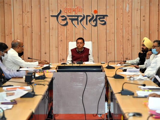 उत्तराखंड: सरकारी स्कूलों के कक्षा 12 के 100 टॉपर्स को 5 साल तक उच्च शिक्षा की तैयारी के लिये छात्रवृत्ति देगी सरकार cm-dhami