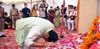 मुख्यमंत्री पुष्कर सिंह धामी ने खटीमा में शहीद राज्य आंदोलनकारियों को श्रद्धांजलि दी cm-dhami-at-khatima