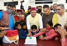 मुख्यमंत्री पुष्कर धामी ने बाल वनिता आश्रम में जाकर बच्चों के साथ मनाया अपना जन्म दिवस cm-dhami-birthday