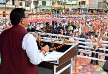 सीएम धामी ने की श्रीनगर गढ़वाल को नगर निगम बनाने की घोषणा, बस अड्डा में वाहन पार्किंग का किया शिलान्यास cm-dhami-in-srinagar-garhwal