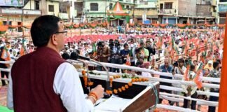 सीएम धामी ने की श्रीनगर गढ़वाल को नगर निगम बनाने की घोषणा, बस अड्डा में वाहन पार्किंग का किया शिलान्यास cm-dhami-in-srinagar-garhwal