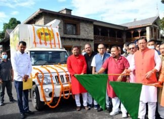 मुख्यमंत्री धामी ने सहकारी बैंक की 10 मोबाइल एटीएम वैन का किया फ्लैग ऑफ