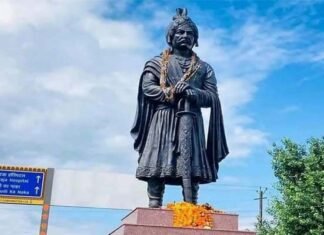 सम्राट मिहिर भोज की प्रतिमा के शिलापट्ट पर लिखे मुख्यमंत्री व भाजपा नेताओं के नाम पर कालिख पोतने के मामले में दो गिरफ्तार Emperor Mihir Bhoj