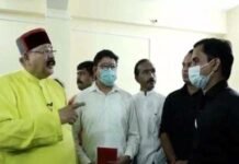 कैबिनेट मंत्री सतपाल महाराज का फिर चढ़ा पारा, डॉक्टर को लगाई फटकार, देखें वीडियो satpal maharaj reprimanded the doctor