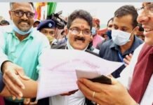 शिक्षकों की लंबित समस्याओं को लेकर प्रतिनिधि मंडल ने मुख्यमंत्री पुष्कर धामी को सौंपा ज्ञापन Teachers delegation submitted memorandum to Chief Minister Pushkar Dhami