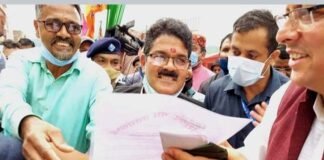 शिक्षकों की लंबित समस्याओं को लेकर प्रतिनिधि मंडल ने मुख्यमंत्री पुष्कर धामी को सौंपा ज्ञापन Teachers delegation submitted memorandum to Chief Minister Pushkar Dhami