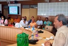 पूर्व सीएम व गढ़वाल सांसद तीरथ सिंह रावत ने सीएमओ का स्पष्टीकरण लेने के दिए निर्देश पूर्व सीएम तीरथ सिंह रावत ने सीएमओ का स्पष्टीकरण लेने के दिए निर्देश