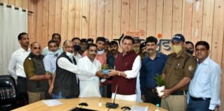 2001 बैच के पुलिस आरक्षियों को 4600 ग्रेड पे देने की घोषणा पर उत्तराखंड अधिकारी कार्मिक शिक्षक संघ ने किया सीएम का धन्यवाद