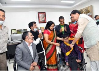 उत्तराखंड दिव्यांग सशक्तिकरण एसोसिएशन के पदाधिकारियों ने मुख्यमंत्री से की मुलाकात