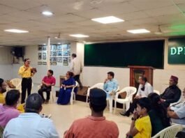 उत्तराखण्ड लोक भाषा साहित्य मंच द्वारा गढ़वाली-कुमाउनी भाषाओं को संविधान की आठवीं अनुसूची में शामिल करने की मांग