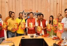 सीएम धामी ने उत्तराखण्ड की धार्मिक संस्कृति एवं प्राचीन धर्म स्थलों के महत्व पर लिखित पुस्तक माँ पीताम्बरा का किया विमोचन Maa Pitambara book